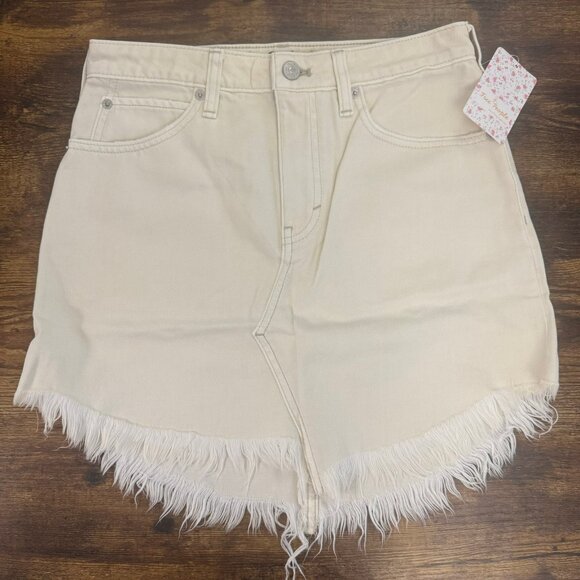 Free People raw hem denim skirt in coconut-Size: 26 NWT - Picture 2 of 8